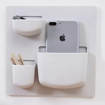 Wall-hanging pocket organizer